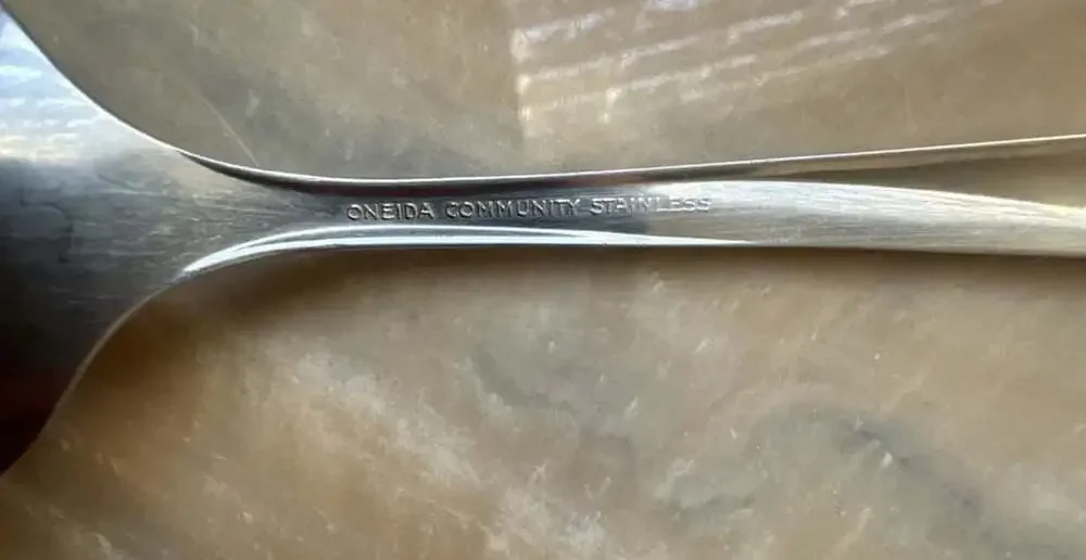 Vintage Oneida Community Stainless Twin Star Pierced Serving Spoon